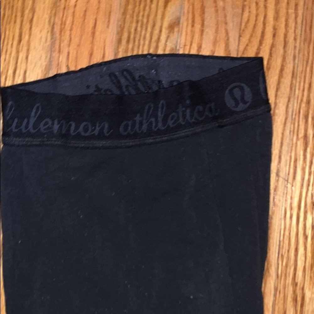 Black lululemon leggings
